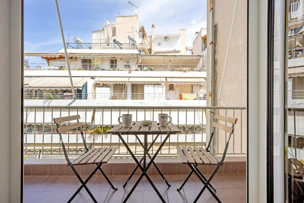 Apartment In The Middle Of Everything Athen Eksteriør bilde