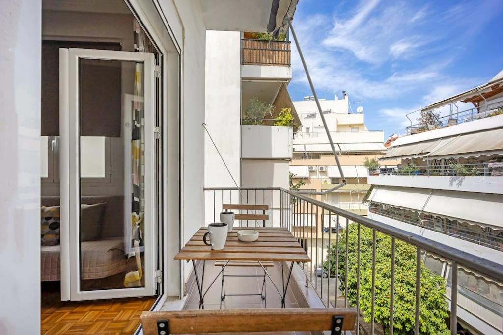 Apartment In The Middle Of Everything Athen Eksteriør bilde