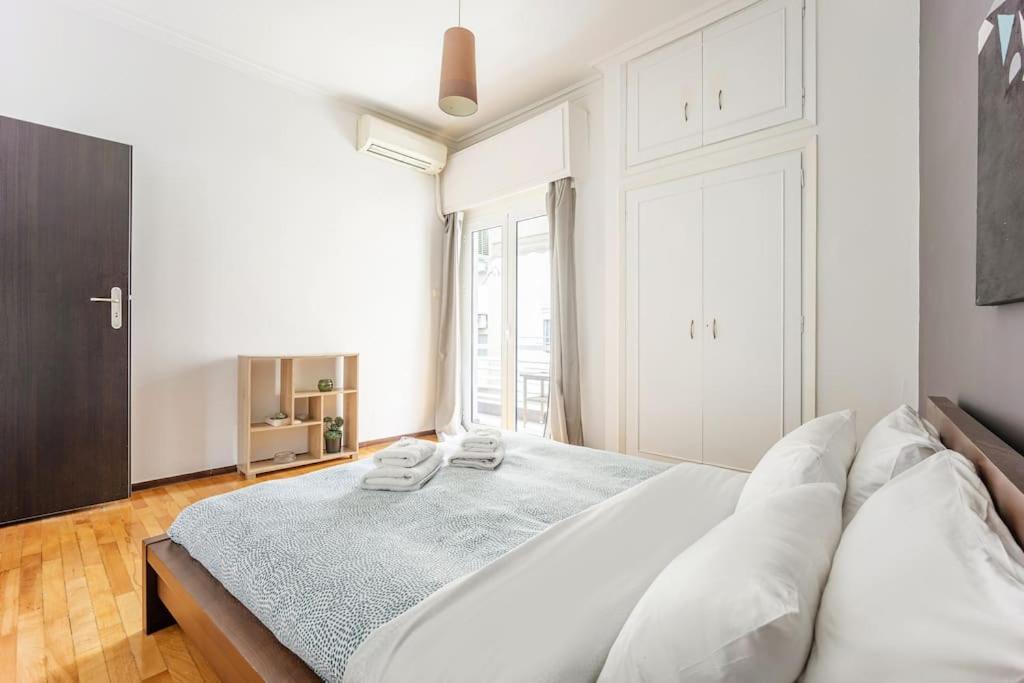 Apartment In The Middle Of Everything Athen Eksteriør bilde
